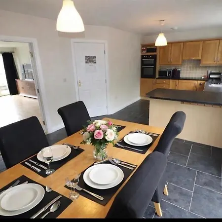 Daire Large 3 Bed Duplex - Rhebogue Limerick Junction