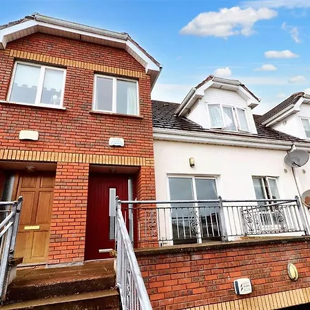 Large 3 Bed Duplex - Rhebogue Apartman *