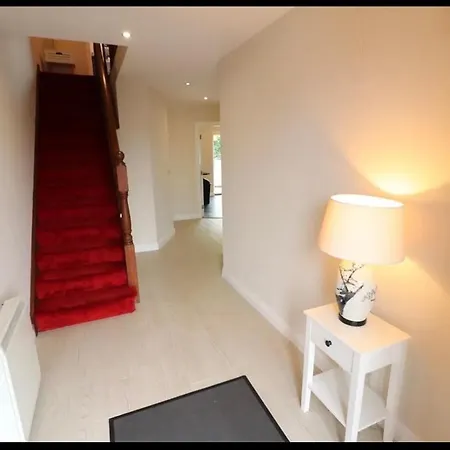 شقة Large 3 Bed Duplex - Rhebogue