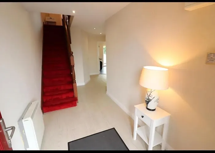 Apartman Large 3 Bed Duplex - Rhebogue